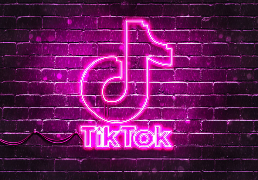 TikTok testa vídeos de 60 minutos para competir com YouTube